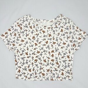 Garage Creme Floral Cropped Ribbed Tee
Women’s Small
